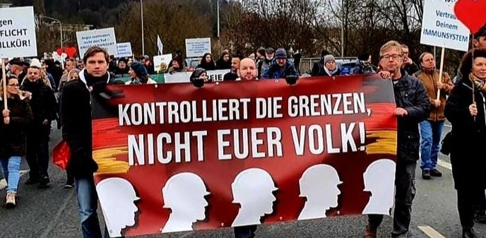 PolitAktioMH's tweet photo. @strohofficial @CDU @watch_union "Keine rechtsradikalen Plakate" 🤡🤡🤡

NPD: https://t.co/yD2V7vFnig