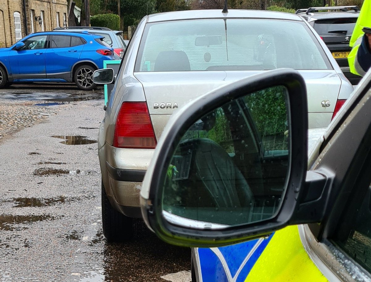 NSRAPT's tweet photo. 1st stop today by #CVU in #BSE. The driver thought he could drive uninsured to the scrap yard to scrap his vehicle.
He then admitted to knowing he was driving illegally and told us his forthcoming fine was more than the scrap value of his vehicle.
#driveinsured #PC1787 #PC1320 https://t.co/9W0Buhdsbs
