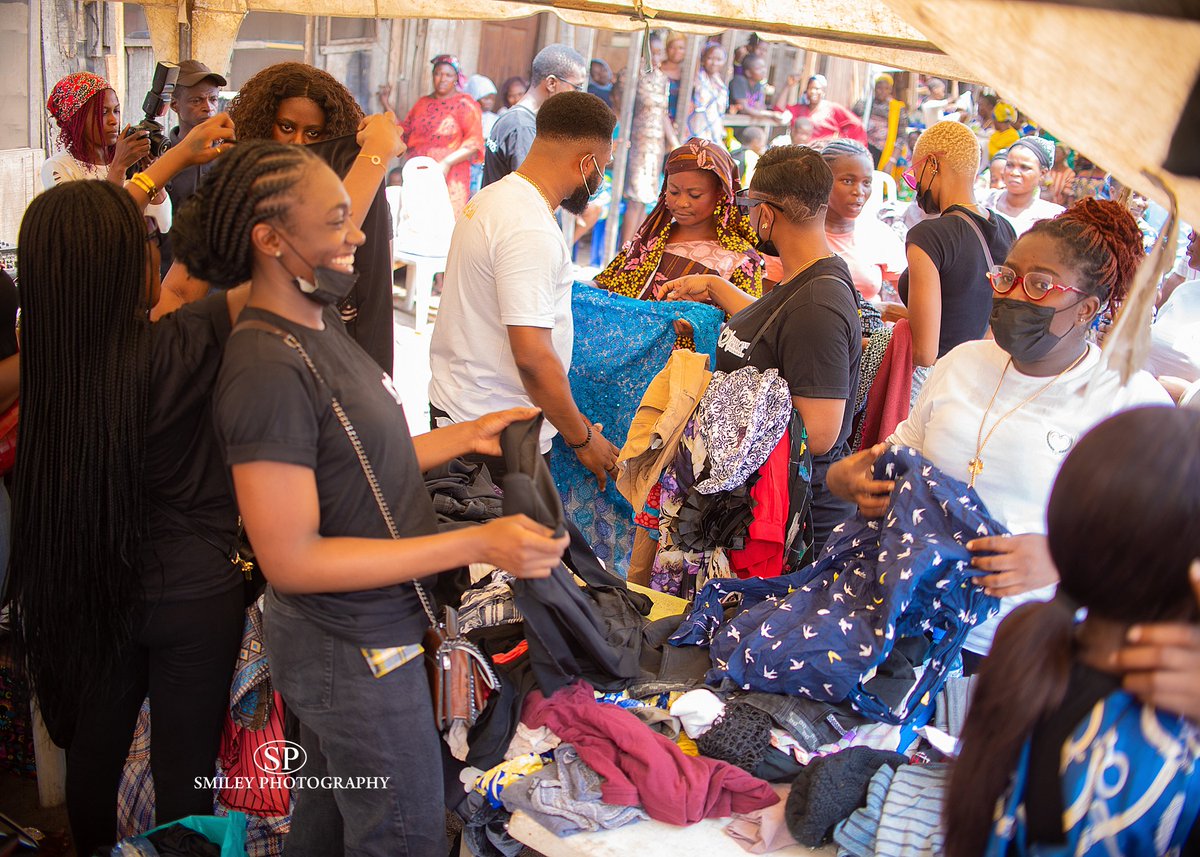 FthFoundation's tweet photo. Exactly a week ago we went to show LOVE to the people of Ebutte Metta. #FeedTheHeartFoundation #LoveForACommunity #GiveBack  #BeKind https://t.co/96qpb6xF9I