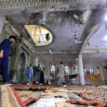 kashfezehraa's tweet photo. Shia genocide hasn’t stopped since the Holy Prophet (saww) and y’all don’t speak on it. 
If you’re silent on this matter but are vocal on everything else, Shame on your existence. 
#ShiaLivesMatter 
#ShiasTargettedInPak 
#Shia 
#Peshawarblast  #peshawar  #Shiagenocide https://t.co/v50oKWll5m