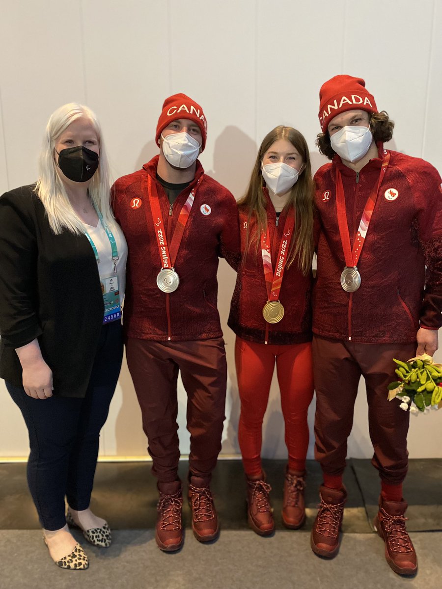 CDNParalympics's tweet photo. When 🇨🇦 Paralympic alumni and @paralympics board member @ChelsGotell gets to present #TeamCanada medals 🥇🥈@JepsenMollie @mac_marcoux @Alpine_Canada https://t.co/695r8rtucz