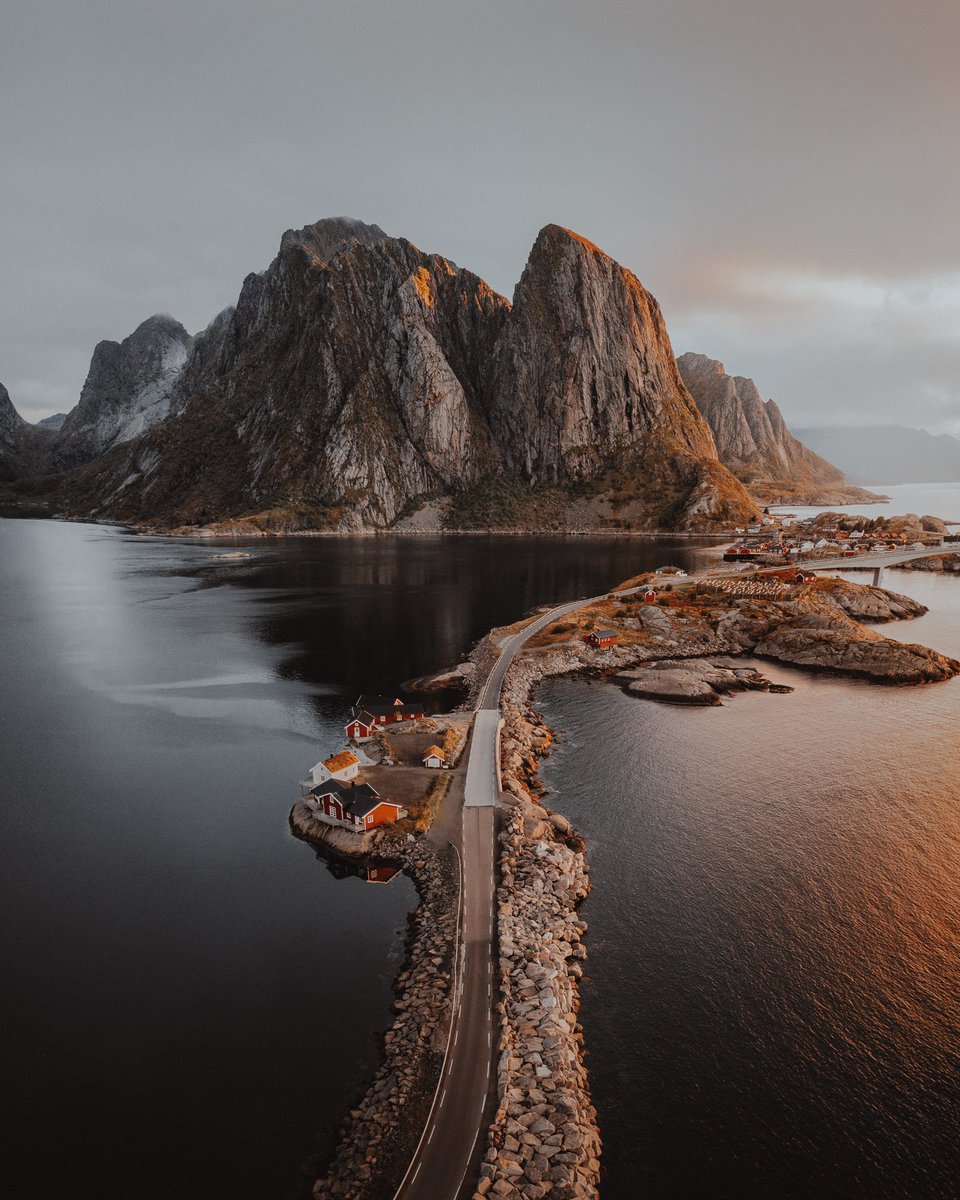 Gm photographers and NFT artists 👋🏼