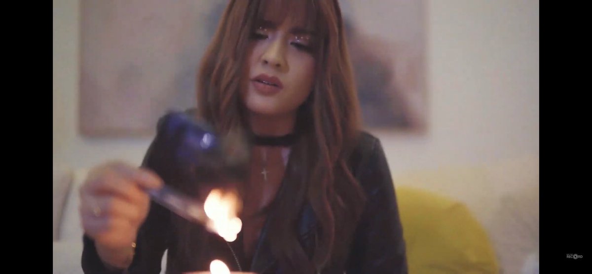 TheChanBaeker's tweet photo. @alexailacad is such a goddess!!! grabe ung visuals!!! PANG INTERNATIONAL MV ANG DATING!!! 

BENLEX PAANO MV
#BenLexPaanoMVOutNow https://t.co/cBOanpW2vA