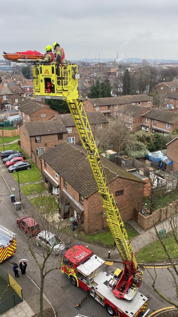 Great #work from White Watch #crews this week, bringing a #casualty down to ground safely from the 7th floor of a high rise building.

With the #speed the TL can #operate, this is a #safe and quick alternative to carrying casualties down the internal staircase.