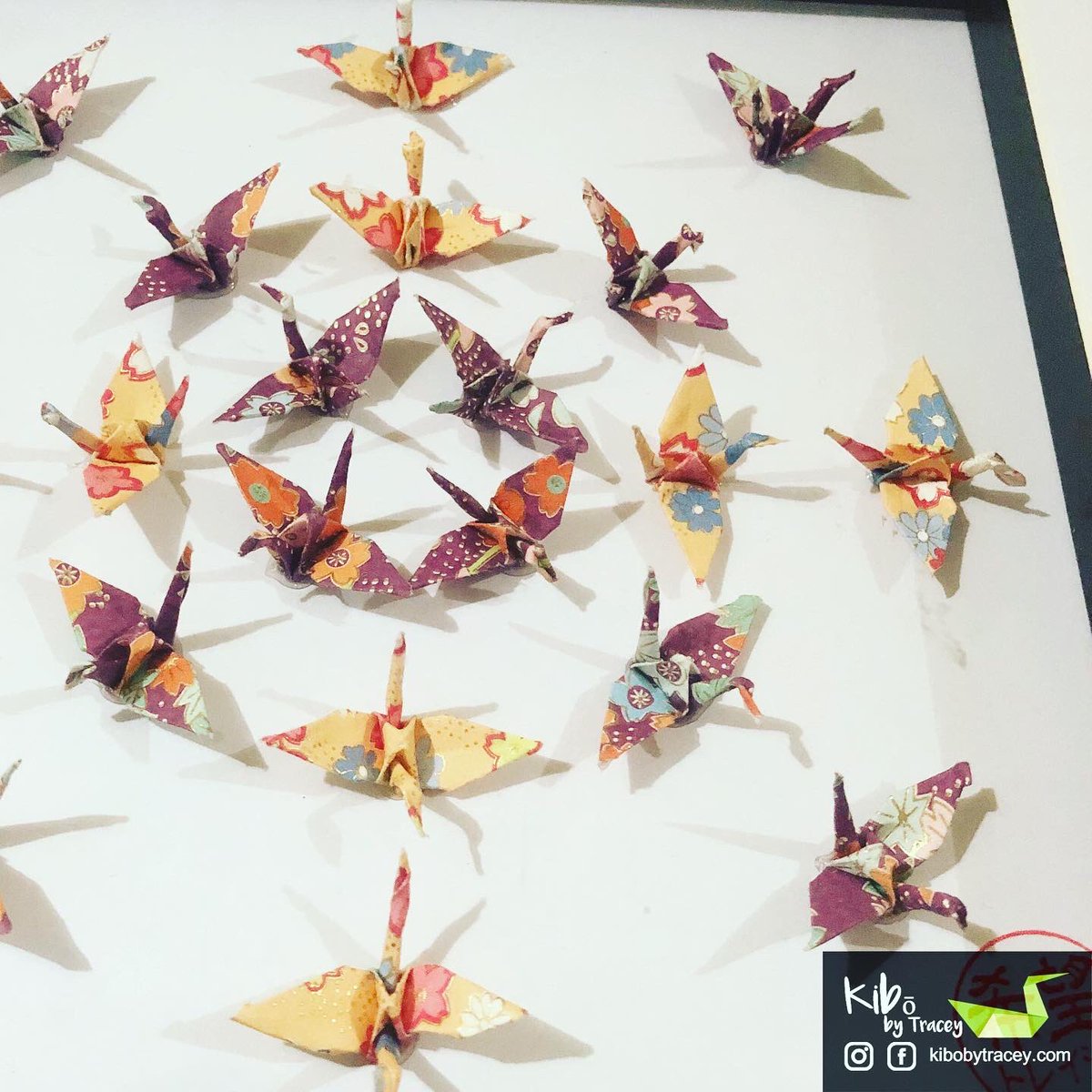 aussiestorm65's tweet photo. I haven’t done anything in nearly two weeks, but tonight I finished this. Frame is approx 22cm x 22cm, inside window is 15cm x 15cm.
#kibōbytracey #Origami #折り紙 #handmade #handfolded #Geelong https://t.co/7Mw1AmSyJx