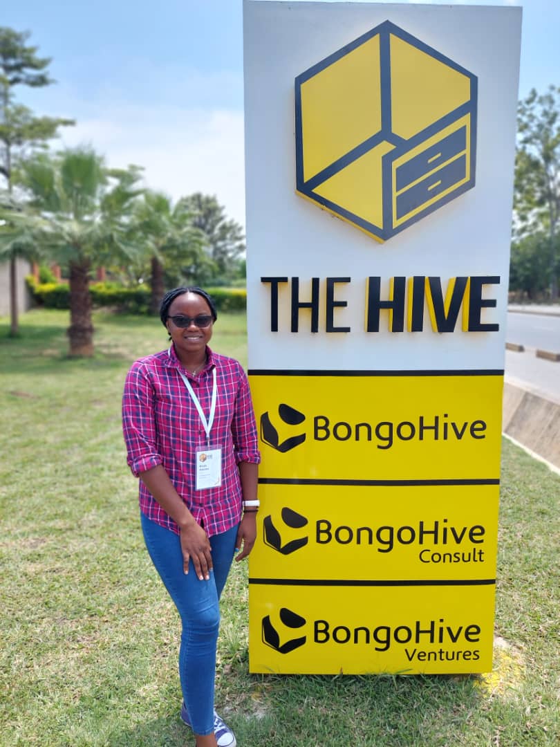 Rhoda_Kakoma's tweet photo. Spent the day at @hivecoworkingzm a great space to work, with super fast Internet and affordable rates. #ZedTwitter #BlackTechTwitter #bongohive #hivecoworking #thehive https://t.co/RpLLRBY2gh
