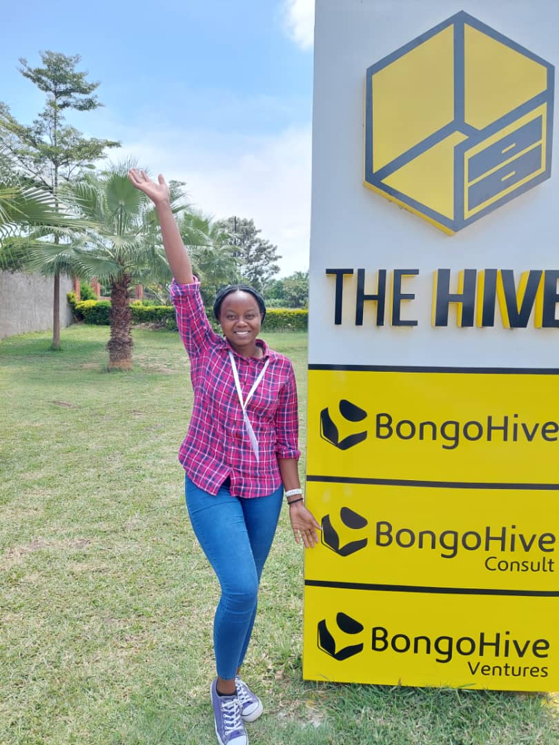 Rhoda_Kakoma's tweet photo. Spent the day at @hivecoworkingzm a great space to work, with super fast Internet and affordable rates. #ZedTwitter #BlackTechTwitter #bongohive #hivecoworking #thehive https://t.co/RpLLRBY2gh