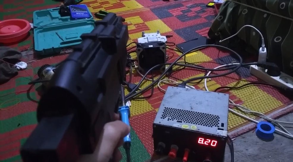 thedangerclose's tweet photo. congrats to mehdi for the 5M
@lulzbot3D #ElectroBOOM 
i'ma tinkerer and just so happen to like airsoft. i need 3d printer for custom parts because i don't wanna pull up with normal store-bought guns, and because custom-built from-the-ground-up airsoft is way more impressive https://t.co/zJLxSNYm4S