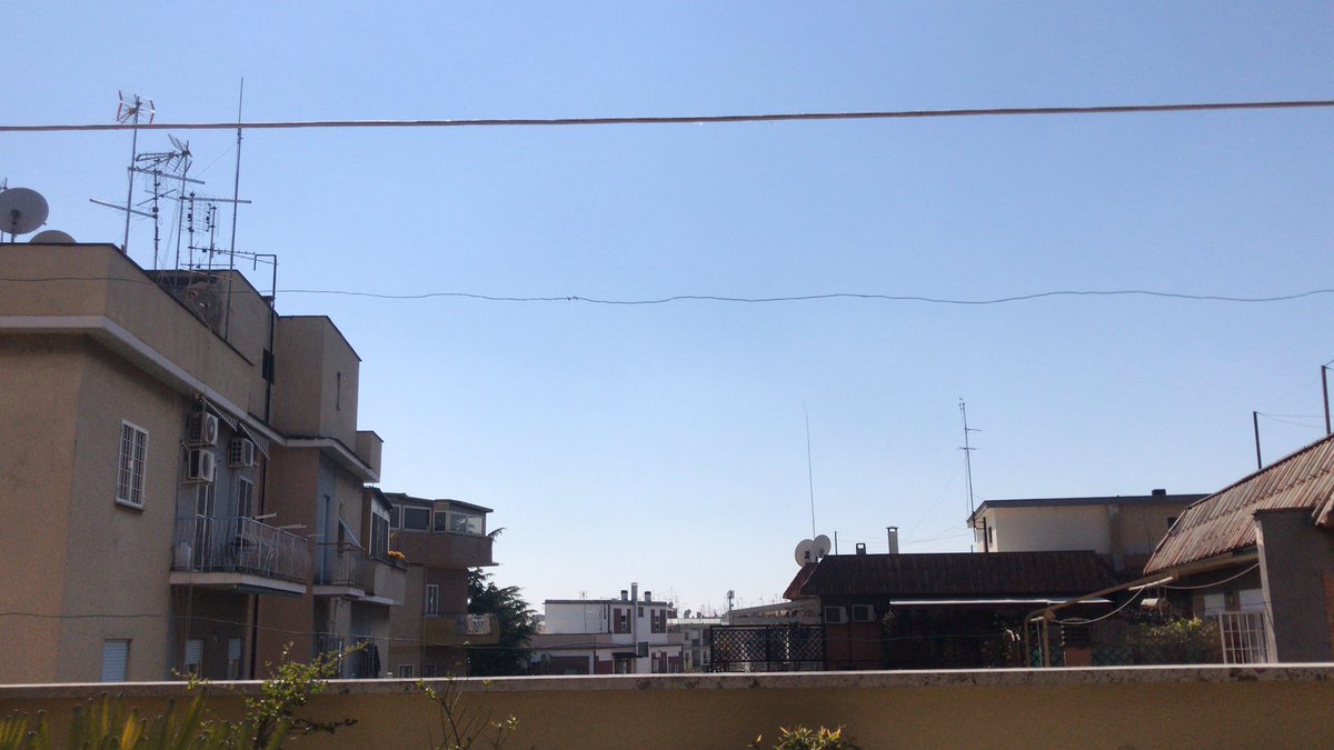 sangermax's tweet photo. #romablu #Roma #troughthewindow or #fromthewindow #architecture #palazzitetti #sun #warm #ciriscaldalanima https://t.co/wyY95zfzpF