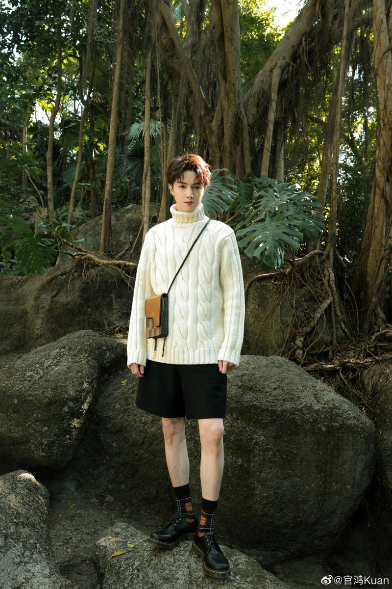 KuanHongPH's tweet photo. [PHOTOS]

The Treasure 💙 @kuanhung_

#DarrenChen 
#kuanhung 
#KuanHong
#DarrenChenPH
#KuanHongPH https://t.co/rvIceUBDef