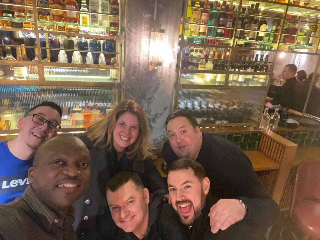 pasc2's tweet photo. Another great night out #lateChristmasDo following our #Region03 2022 strategy session 🥳📈🍹✏️🍸💻🥂 📊🎉@coopuk #Fleets @StPaulsLondon https://t.co/UMIpeEisNN