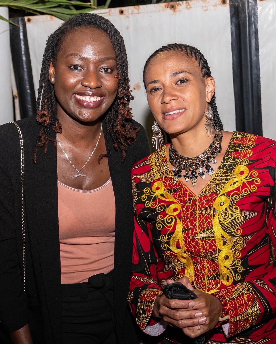 jukaliond's tweet photo. Two Mandinka QUEENS from The Gambia🇬🇲 Similar love stories! Queen Juka and The only Queen of KORA Sona Jobarteh
I dedicate this encounter with Sona to my YaAnna and all the amazing grandmothers that raised and loved us.
#Gambia #Koramusic #Africa #Manding #IAmJuka #IAmQueen https://t.co/9x0lTvsWot