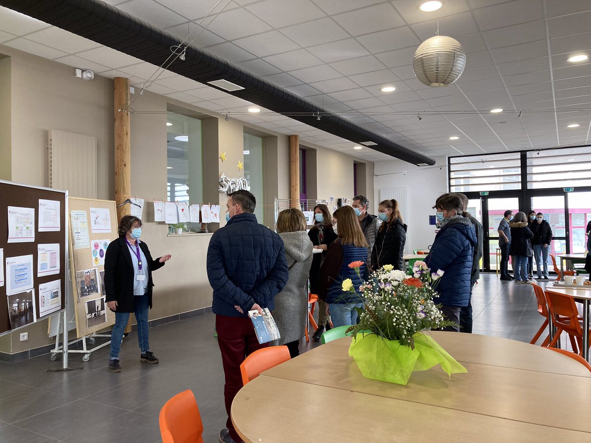 SFND_Lesneven's tweet photo. Portes ouvertes de l’ensemble scolaire hier et aujourd’hui. #SFND #Lesneven https://t.co/4ZyqzBVH75