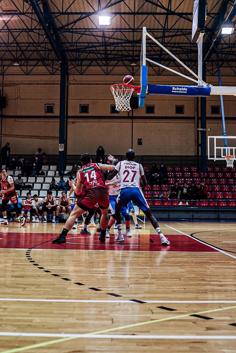 CBCiudadReal's tweet photo. Día de partido!!!
Turno hoy para:
- 1 NAC: en Albacete vs EBA a las 16:00h
- Junior Autonómico: en el Santa Maria a las 18:00h vs Villarrobledo
- Junior Zonal: en el Santa Maria a las 20:00h vs Cervantes
#letsgoCB https://t.co/qZQU8IzILw