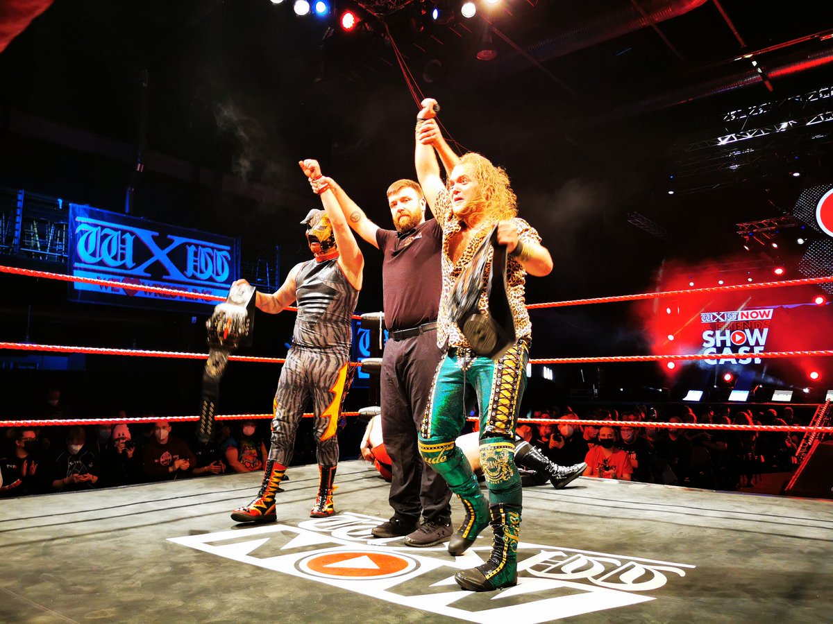 wXwGermany's tweet photo. Die Sieger in diesem Match: @UltimaSombraOff &amp; @MBMisPERFECT
#wXwNOW #wXw16Carat https://t.co/GrjHae5aFq