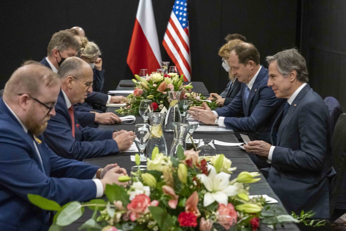 SecBlinken's tweet photo. In my meeting with Polish Foreign Minister @RauZbigniew, I expressed the United States’ admiration and appreciation for Poland’s solidarity and support for Ukraine in the face of Putin’s aggression. https://t.co/L3mX8s962Y