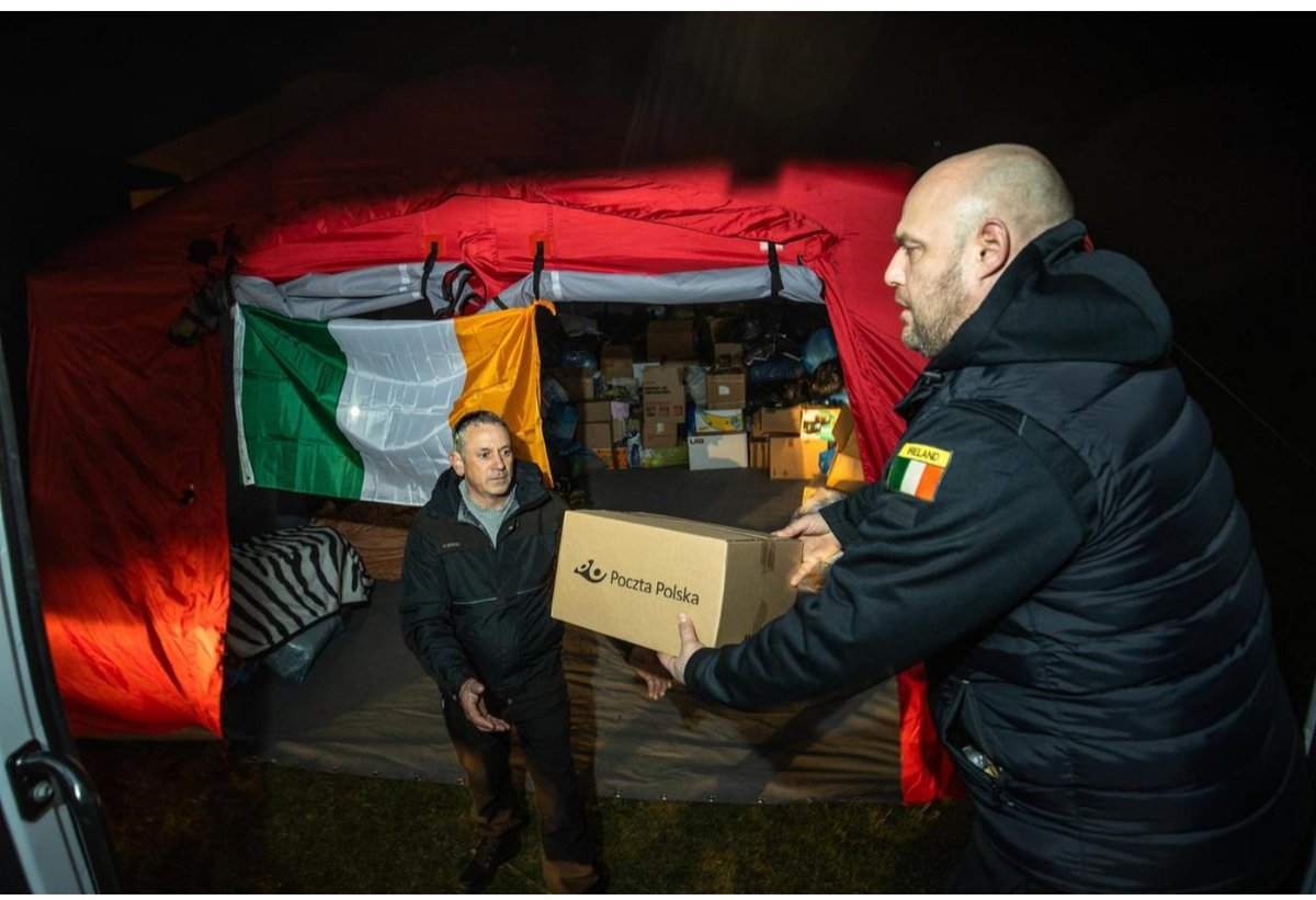 shocking_Newz's tweet photo. 👽Fionnán Sheahan on the Ukraine border: From Dublin with love as four lads bring drones and medical supplies🇮🇪🙏🏻🇺🇦 - independent .ie
#Dublin
#Ireland
#Europe #UkraineAppeal #UkraineUnderAttaсk #UkraineRussianWar #Ukraine️ #drone #medicalsupplys 

Photo: mark condren https://t.co/gCN6K9OptN