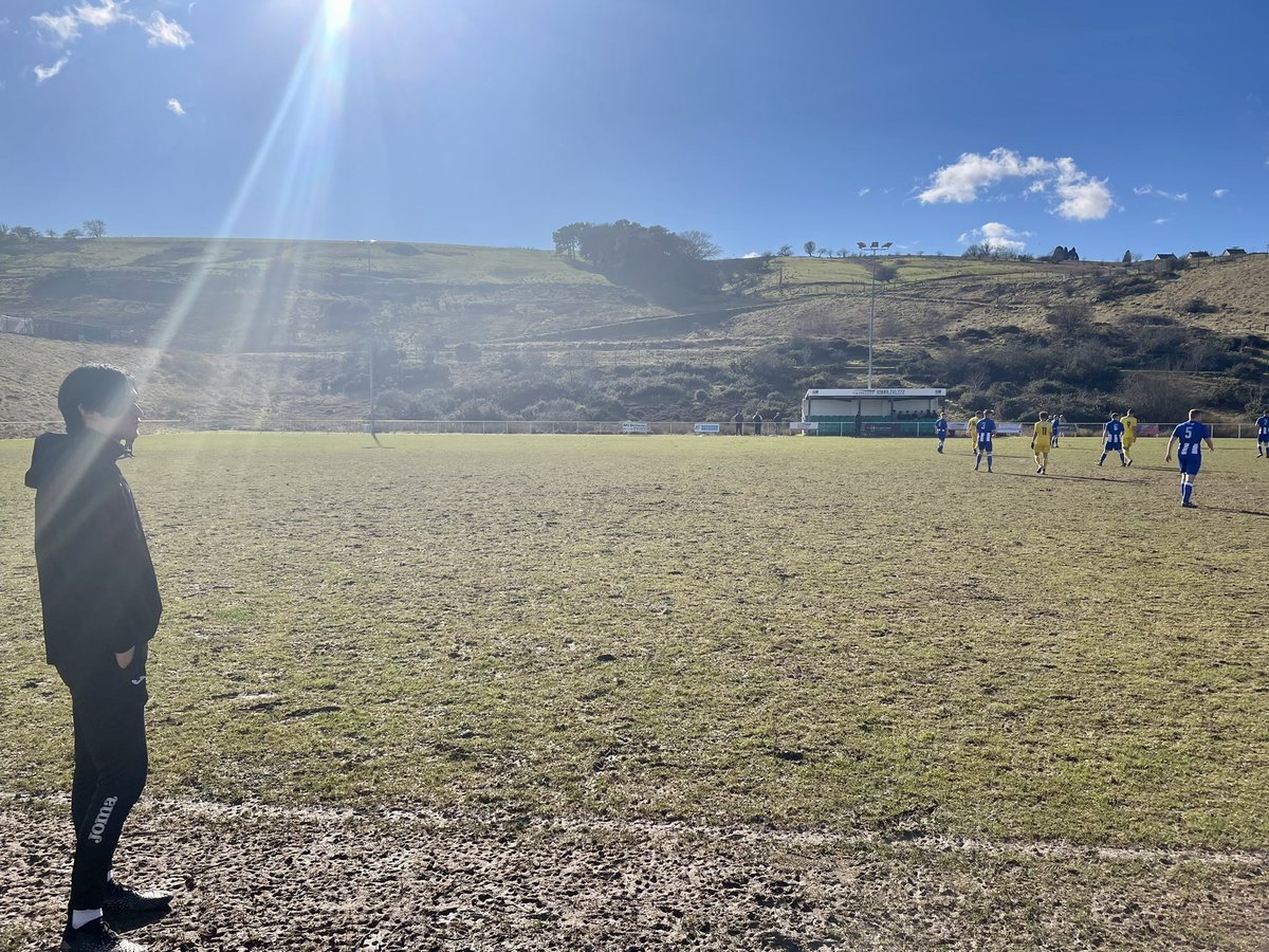 PontyUnitedM's tweet photo. Out at @TredegarTownFC watching our reserve team play #sunhelps another day, another game for the club to enjoy #oneclub https://t.co/fJsCWGOAtd