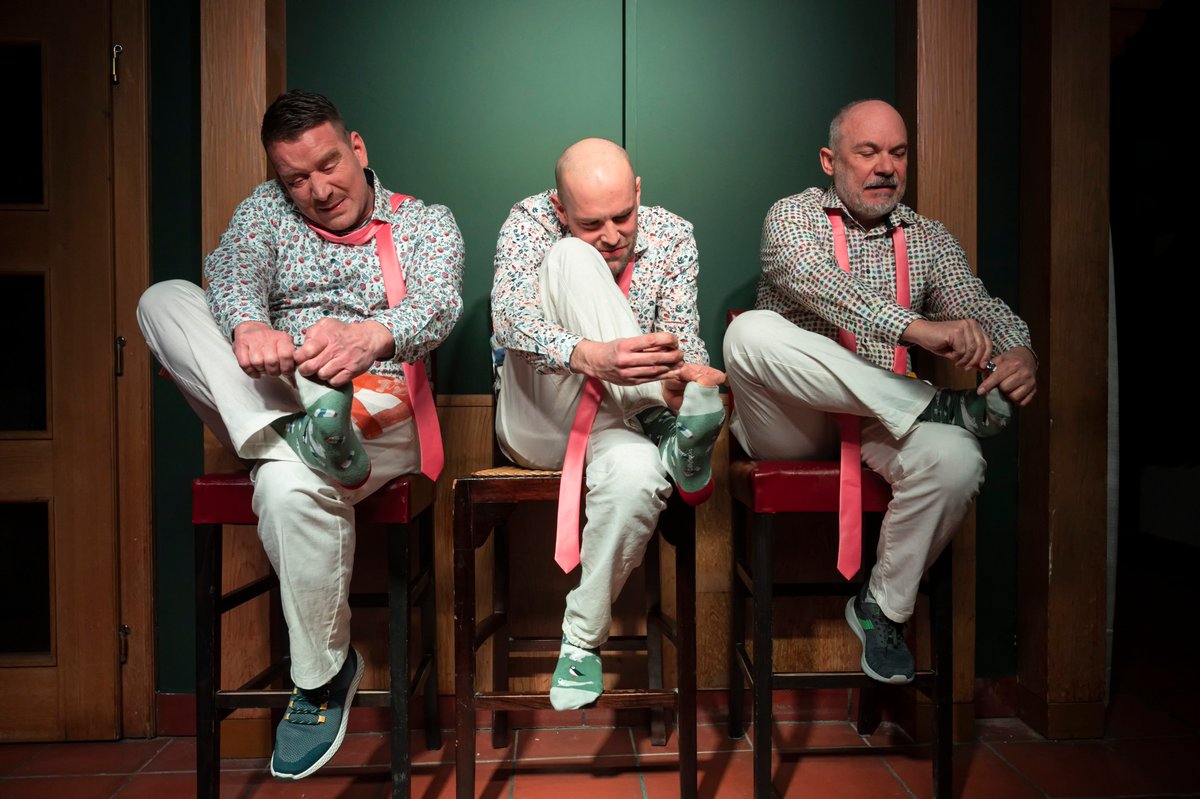 Unsere 1. Schauspiel-#Premiere im Alten Rock Café: »Viel gut essen« von <a href="/SibylleBerg/">Sibylle Berg</a> um 20 Uhr!
Erlebt die Verwandlung eines frustrierten Mannes in einen Wutbürger bei einem Abend, an dem euch das Lachen im Hals stecken bleiben könnte.
Infos &amp; Termine:
➡️staux.de/viel_gut_essen