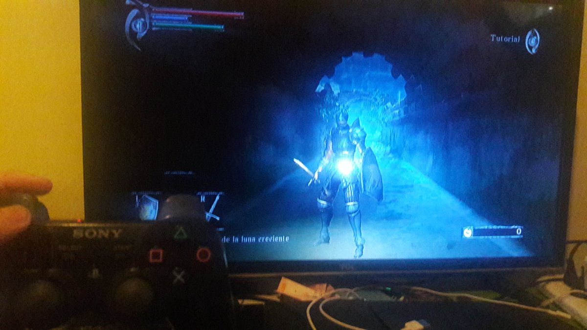 emir_ale's tweet photo. demon's souls tenias ganas de jugar un juego souls asi que vamos a vicia con el demon's souls  me lo voy a termina y si puedo platinado lo voy a platina que bueno es tener la ps3 todavia!!!! https://t.co/7JoC0vWXLq