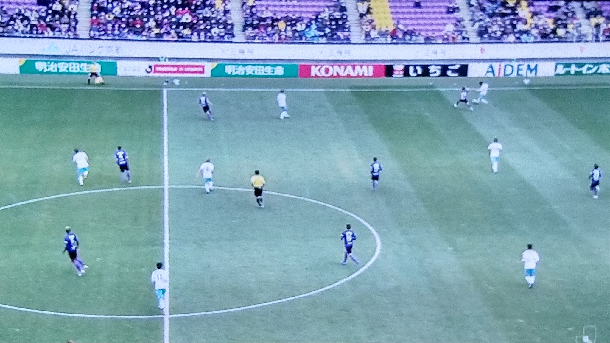 تويتر さ か ｐ على تويتر 上福元選手の退場シーン そもそも縦パス出た時点で杉本選手はオフサイド だったのでは ならdogso自体成立しないはずです 新オフサイドルール 体全体が前に出てオフサイド はまだｊでは適用前だと思います 取り上げて頂ければ幸いです