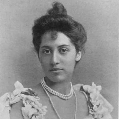 #WomensHistoryMonth  Day 5 #SuffolkWomen: Born at Elvedon Hall, Princess #SophiaDuleepSingh was  a prominent UK suffragette, member of the Women's Tax Resistance League, Churchill's bane, a #WW1 nurse and campaigner for #Indian rights and independence
#womenshistory  #suffrage