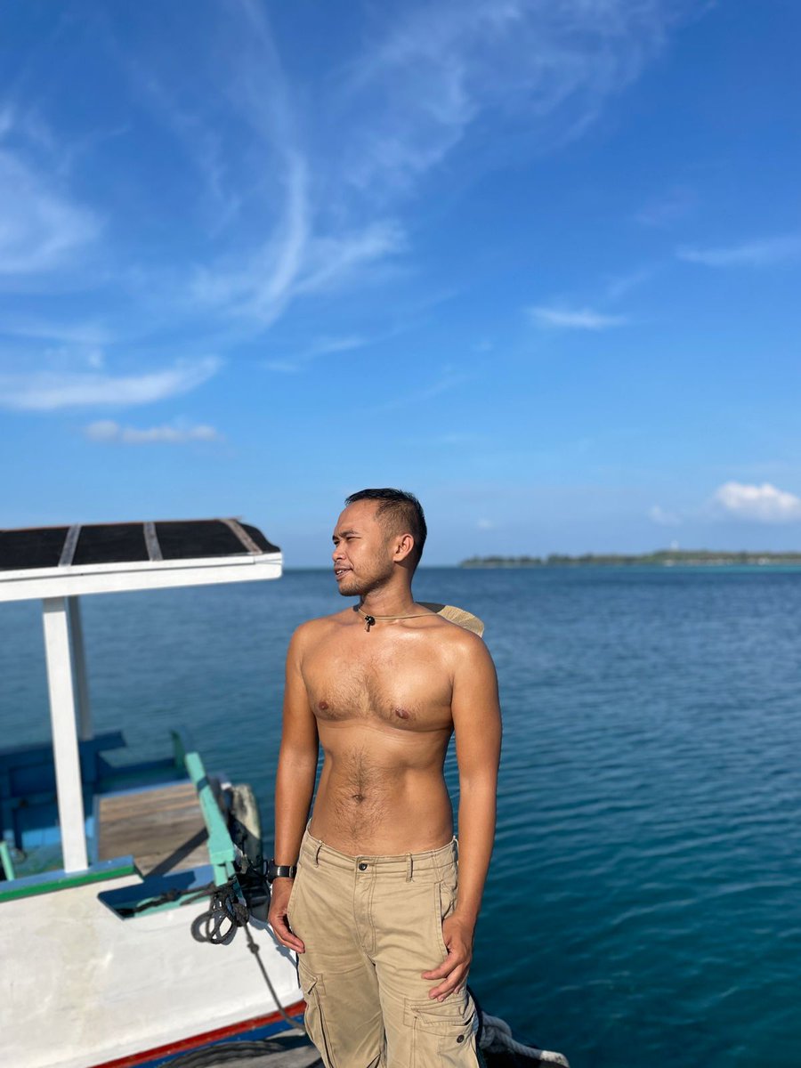 dimorpheo's tweet photo. Island boy https://t.co/UNsiw2JtN1