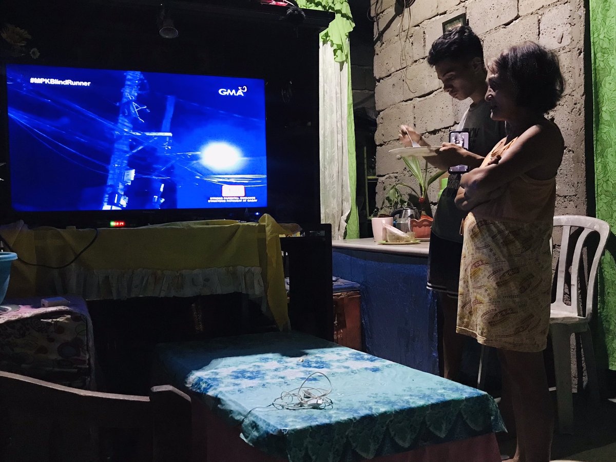 RRCalderon25's tweet photo. Aaminin ko grabe iyak ko kalalaki kong tao pati nanay ko umiiyak pati tatay ko anu na ba kuya @kkydsnts 

KOKOY MAGPAKAILANMAN LABAN
#MPKBlindRunner https://t.co/KhqZNJKTz2