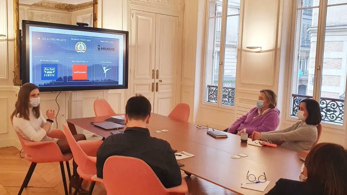 Helpitiasso's tweet photo. Helpiti peut intervenir dans votre société afin de vous expliquer son fonctionnement et partager les expériences. 
Le Groupe Hexagone nous soutiens en venant chez eux.
Contactez-nous pour de plus amples informations : 
association@helpiti.org https://t.co/FvgU0q3ouc