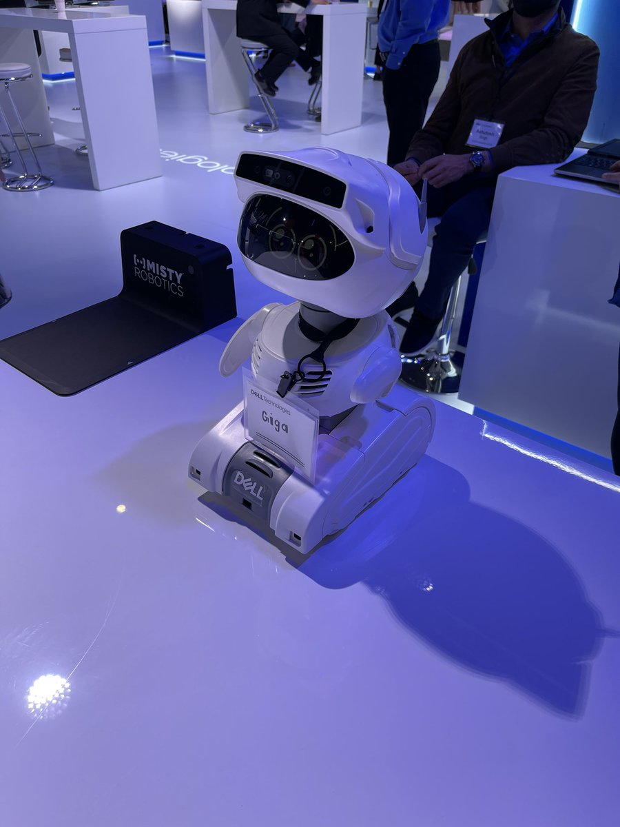 andrewagner's tweet photo. Robots on the rise at #MWC22 (1/2) https://t.co/ReiUdtZCHl