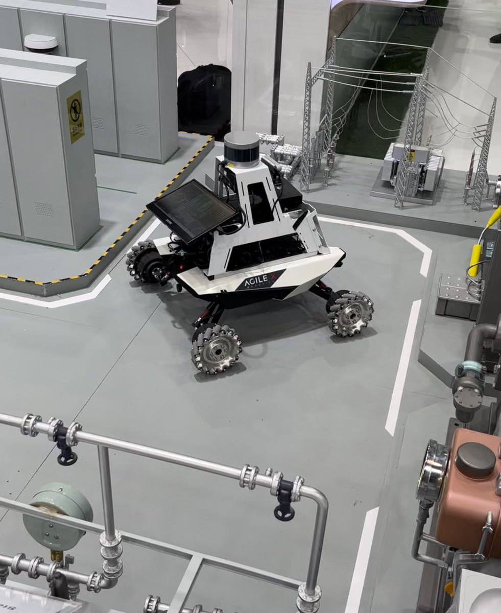 andrewagner's tweet photo. Robots on the rise at #MWC22 (2/2) https://t.co/xLjG16bnEj