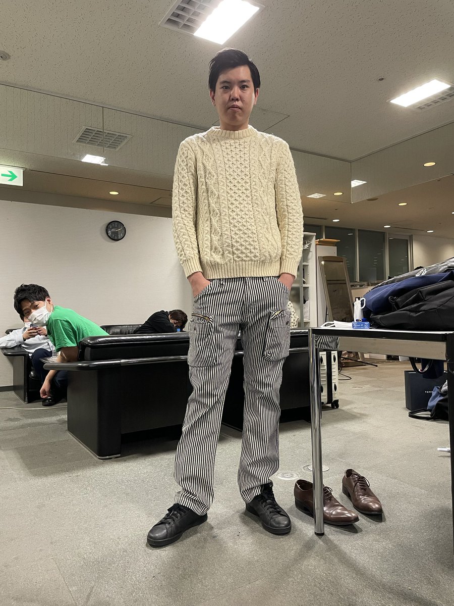 emperor_yasui's tweet photo. 今日劇場に黒じゃない格好で行ったら、思てるより皆にビックリされました。 https://t.co/uIE0IiYwCR