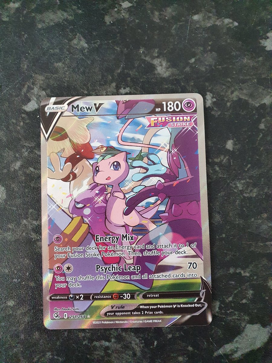 Slothizard's tweet photo. One booster pack pull!! #MewV #pokemonfusion https://t.co/pH6TCZuE23