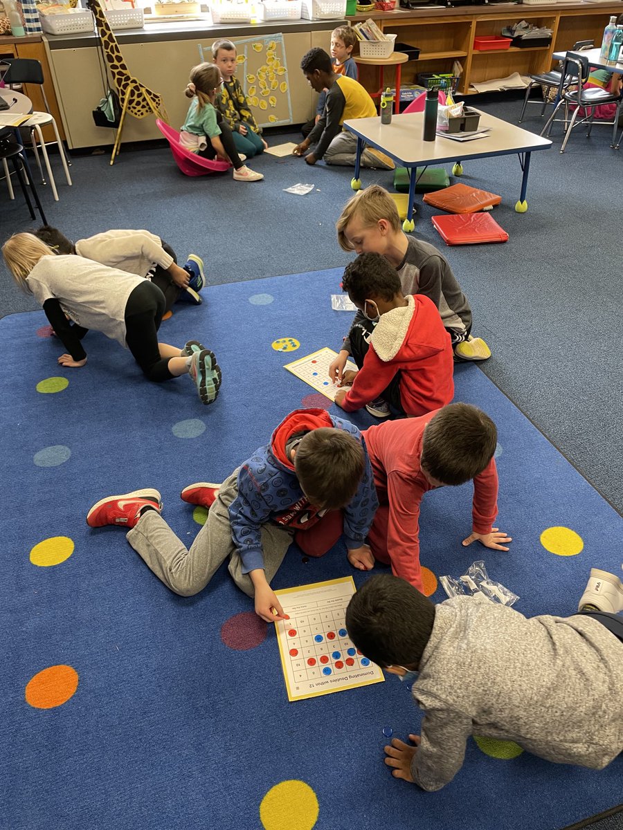 Emily_Kelly25's tweet photo. Playing our new doubles game! ⁦@BNLC_HCSD⁩ https://t.co/OBwNI1ckjk