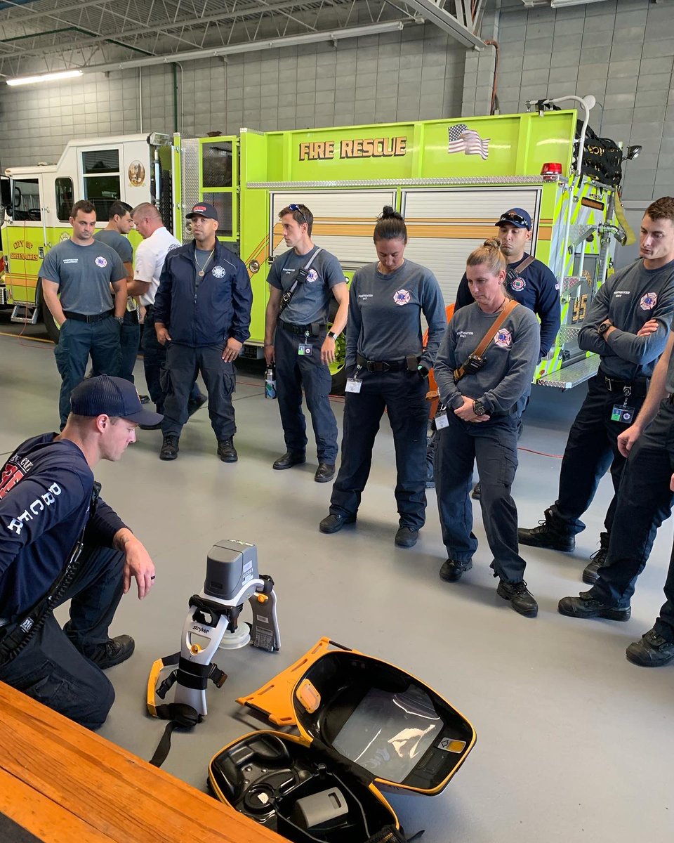 PBCFR's tweet photo. #PBCFR and #GreenAcresFireRescue crews from #Station94, #Station32, #Station36, and #Station23 participated in a mutual aid training. Each agency reviewed each otherβs equipment and apparatus. This gave both departments the opportunity to meet each other. More on FB & IG. https://t.co/zPQZmL2NUH