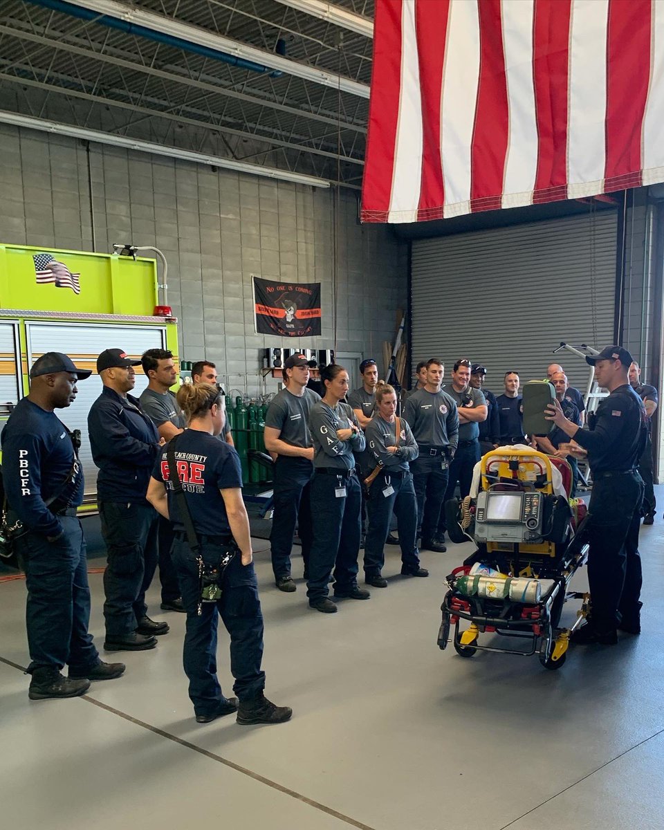 PBCFR's tweet photo. #PBCFR and #GreenAcresFireRescue crews from #Station94, #Station32, #Station36, and #Station23 participated in a mutual aid training. Each agency reviewed each otherβs equipment and apparatus. This gave both departments the opportunity to meet each other. More on FB & IG. https://t.co/zPQZmL2NUH