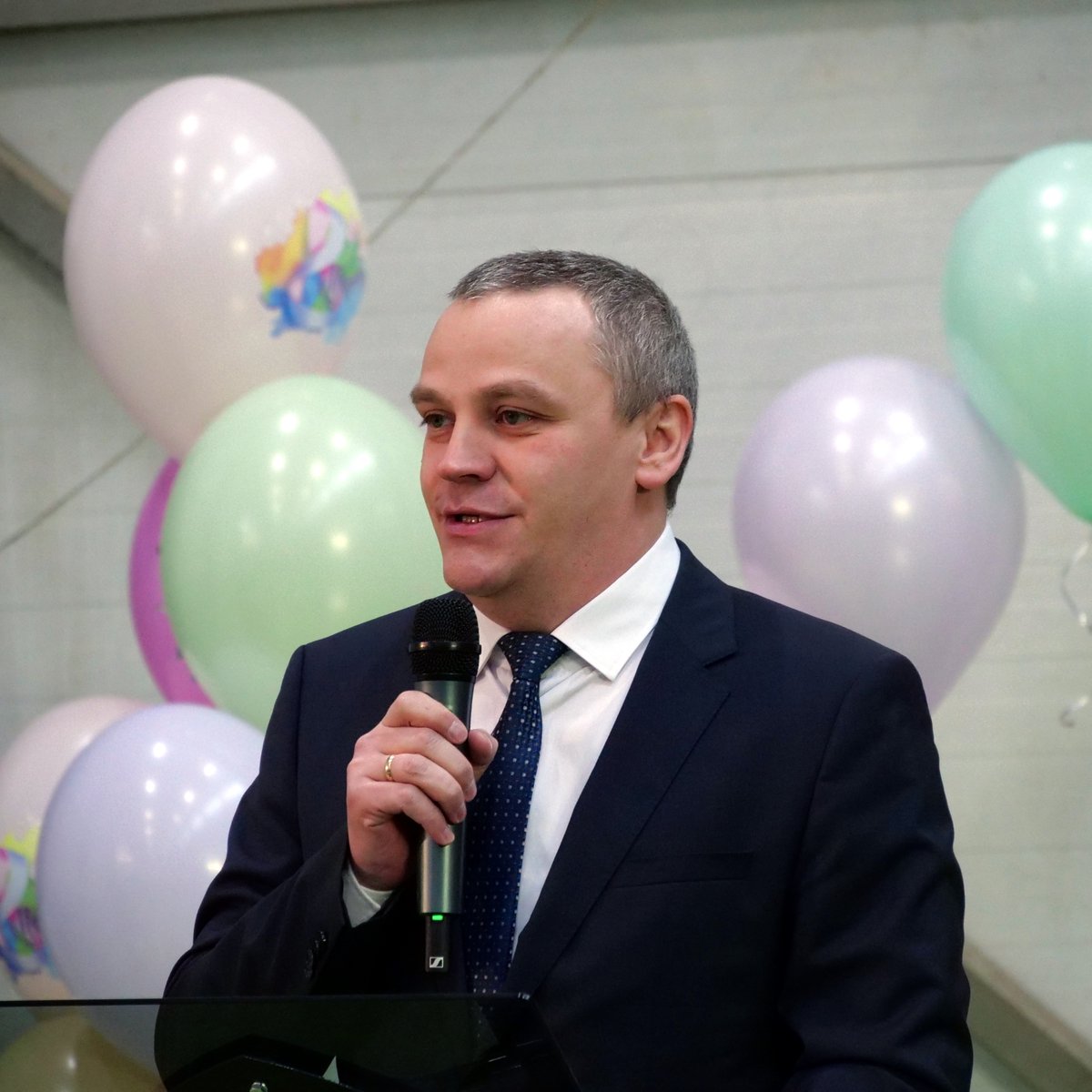 ooonponts's tweet photo. В преддверии праздника мужская половина #нпонтэс поздравила женскую половину с #8марта. В красочном мероприятии принимали участие яркие и талантливые артисты. Танцевальная группа Friends приятно удивила всех своим выступлением! https://t.co/zD58Kjx6T6