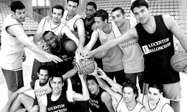 📺 Ascenso Lucentum 2002: Partido íntegro del ascenso ante Ourense y de la celebración

lucentumblogging.com/2022/03/video-…