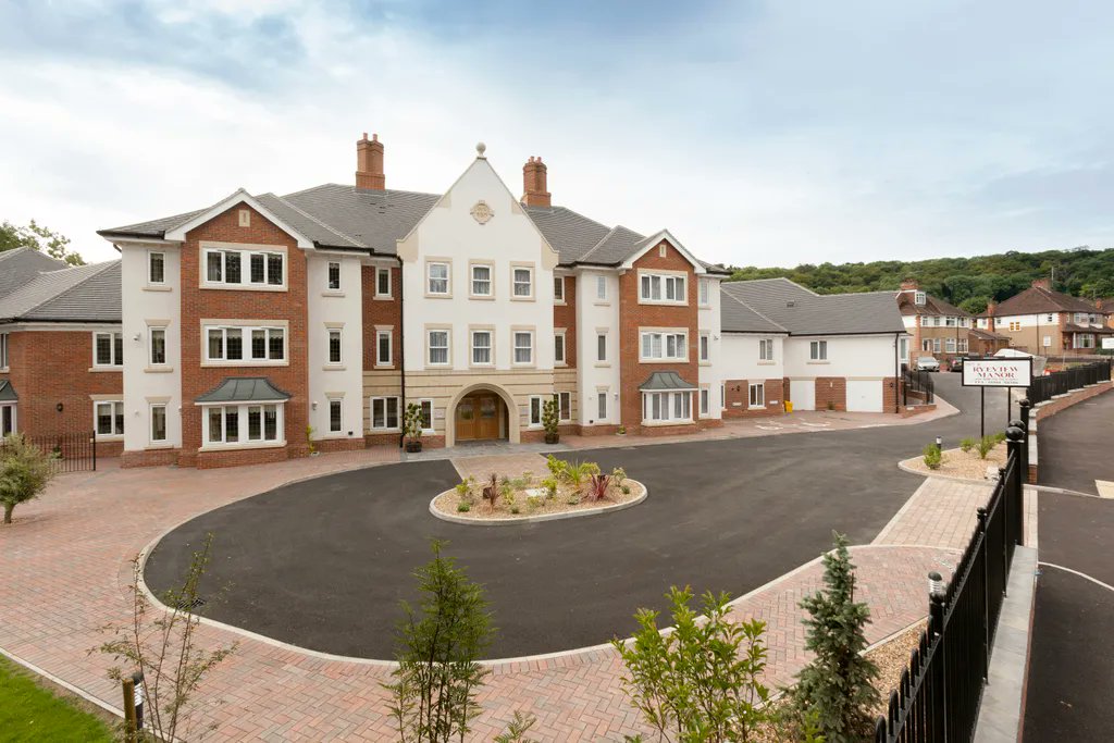 bandmcare's tweet photo. Congratulations to Ryeview Manor who has become the third B&amp;M Care Home to be recognised for their partnership with @YopeyCharity - a charitable initiative where young people befriend those living in a care home setting through video and written word.

#Intergenerational https://t.co/0AdAduRFs9