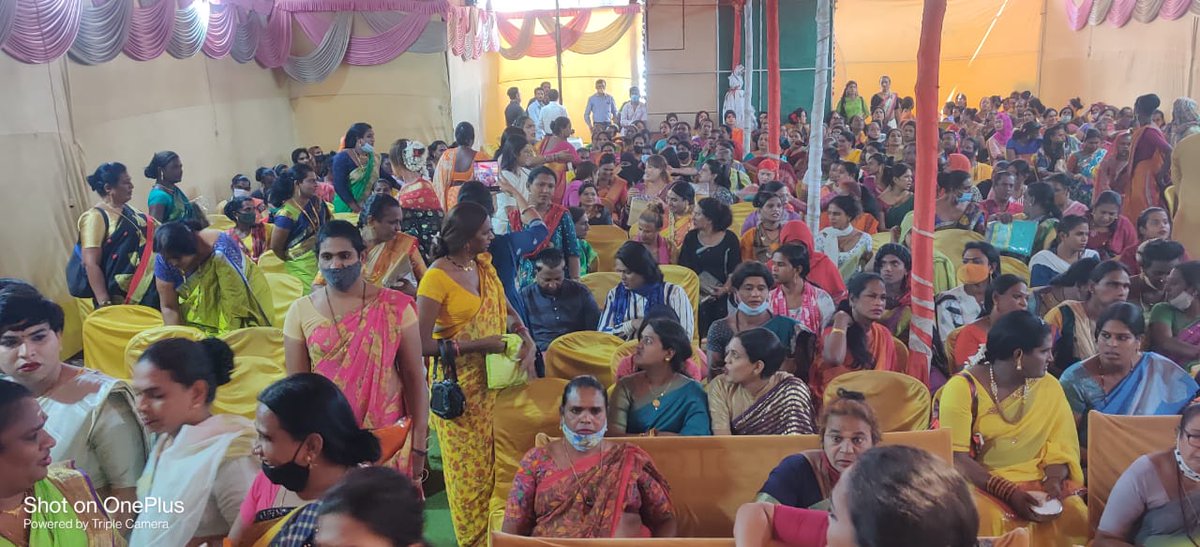 MaharashtraPMC's tweet photo. म. प्रदेश महिला कॉंग्रेस अध्यक्षा मा. @SandhyaINC यांचे सुपुत्र स्वर्गीय श्री अखिलेश सव्वालाखे. यांच्या जन्मदिनानिमित्त आज सामाजिक उपक्रम विविध ठिकाणी राबवण्यात आले. तेव्हा उपस्थितीत मंत्री. @AslamShaikh_MLA जी, स्पीकर-परेश शेठ सर फायनान्स लिट्रासी, आदी मान्यवर उपस्थित होते. https://t.co/IBe4TnxIRh
