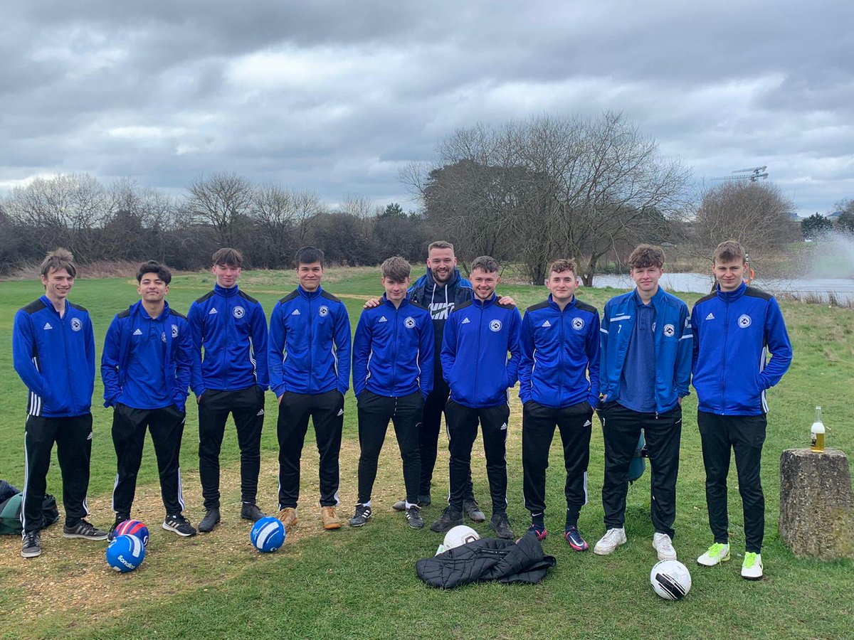 Brockenhurst FC tweet media