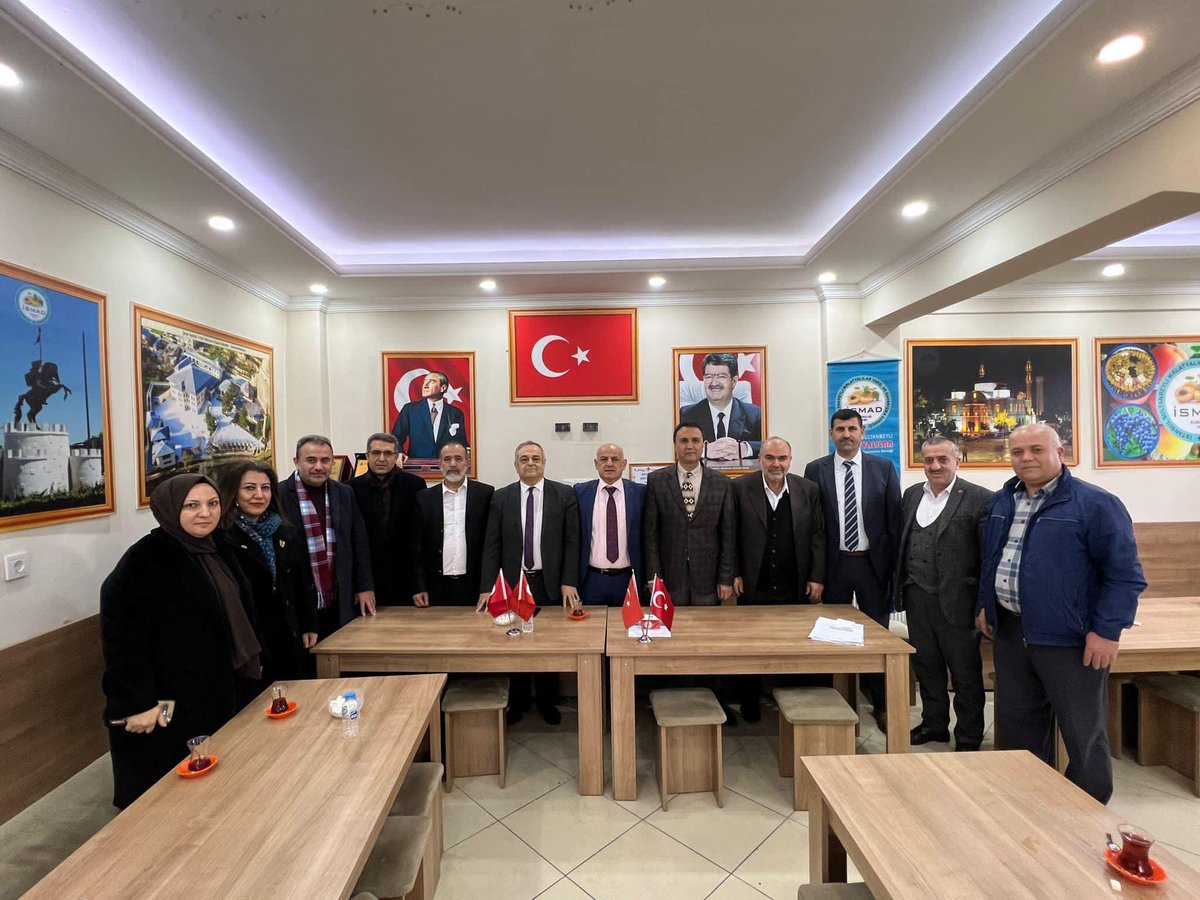 ismad_44's tweet photo. Sultanbeyli İl Dernekler, Odalar ve Vakıflar Platformu Başkanlığına seçilen Sivaslılar Dernek Başkanı Sn. İbrahim Çalışkan beyi tebrik eder, platformumuzun ilçemiz adına yürüteceği çalışmaların hayırlı olmasını temenni ederim .İsmad yön. https://t.co/4RXaAa0VZX