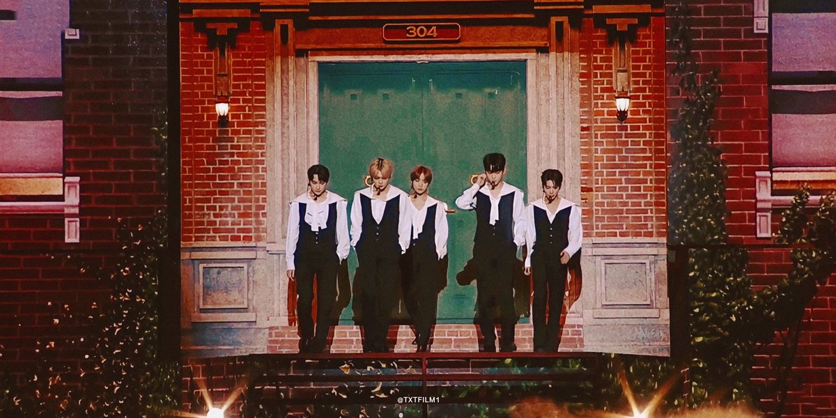 TXTFILM2's tweet photo. 🎞  #MOA_X_TOGETHER @TXT_members 

#TXT #TOMORROW_X_TOGETHER #투모로우바이투게더 https://t.co/oGDgLXRdKw