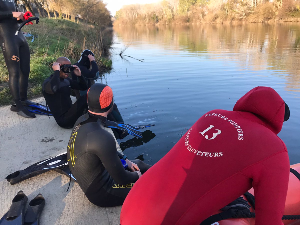 PhilippeCanivet's tweet photo. Ce matin c'est encadrement des tests d'entrée à la formation #Sauveteurs #Aquatiques des #Pompiers13 https://t.co/gOjhXku76u