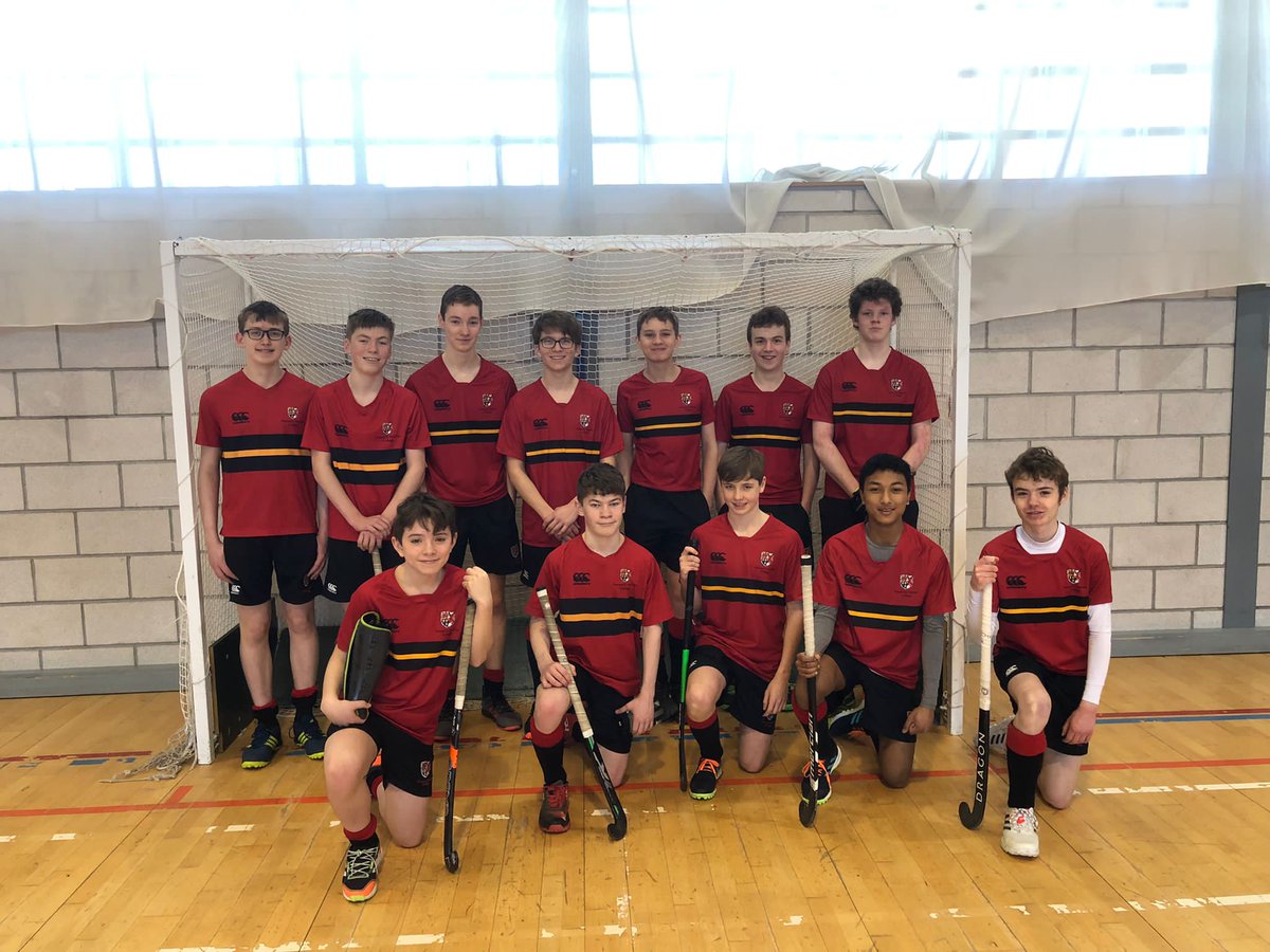 sport_smc's tweet photo. Huge thanks to @HutchieSport for hosting our U14s and 2nd XI at their new facility this morning. A bit of frost = no problem; indoor instead! Big👍in particular to these young men #HogarthsHeroes #lefthandlow #stewmelhockeyfamily https://t.co/qsFBW67tst