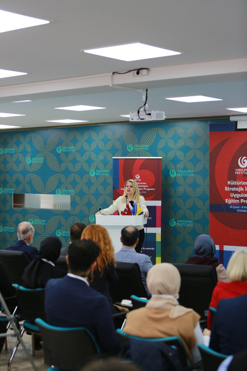 Sn. Prof. Dr. <a href="/DenizUlke/">Deniz Ülke Kaynak</a> "Uluslararası İlişkilerde Güç Kavramı ve Kullanımı: Yumuşak Güç Eksenli Bakış" başlıklı konuşmasını gerçekleştirdi. #Bosnia #LoveBosnia #PublicDiplomacy