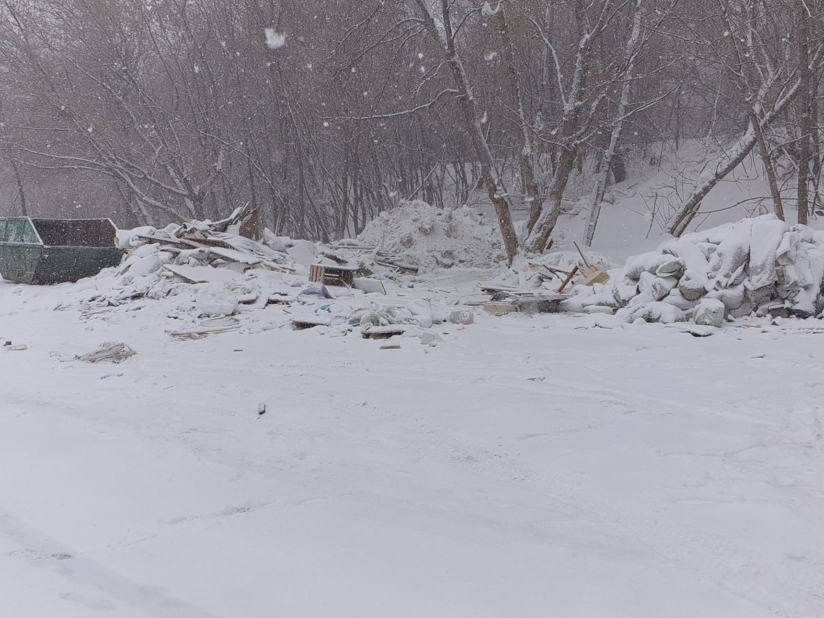Miromax2002's tweet photo. @promadm @GilliderMP @SamMobilePriem @ecostr_ru @SODEDDS @promadm @ecostr_ru @SamMobilePriem @GilliderMP КП на пересечении пр.Карла Маркса и ул.Аткарская!!!
Вывозите мусор!!!😡😡😡 https://t.co/cNp0EB1ahA