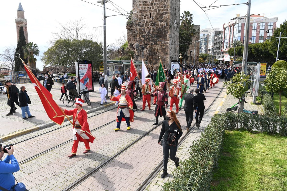 antalya1207's tweet photo. Antalya’mızın Fethi’nin 815’inci Yılı 
Dönümü’de

📍 Cumhuriyet Meydanı’ndan
📍 Karaalioğlu Parkı’na 
Mehteran eşliğinde Fetih Yürüyüşümüzü gerçekleştirdik.

#AntalyanınFethi
#Antalya1207 https://t.co/HESiECdRMT