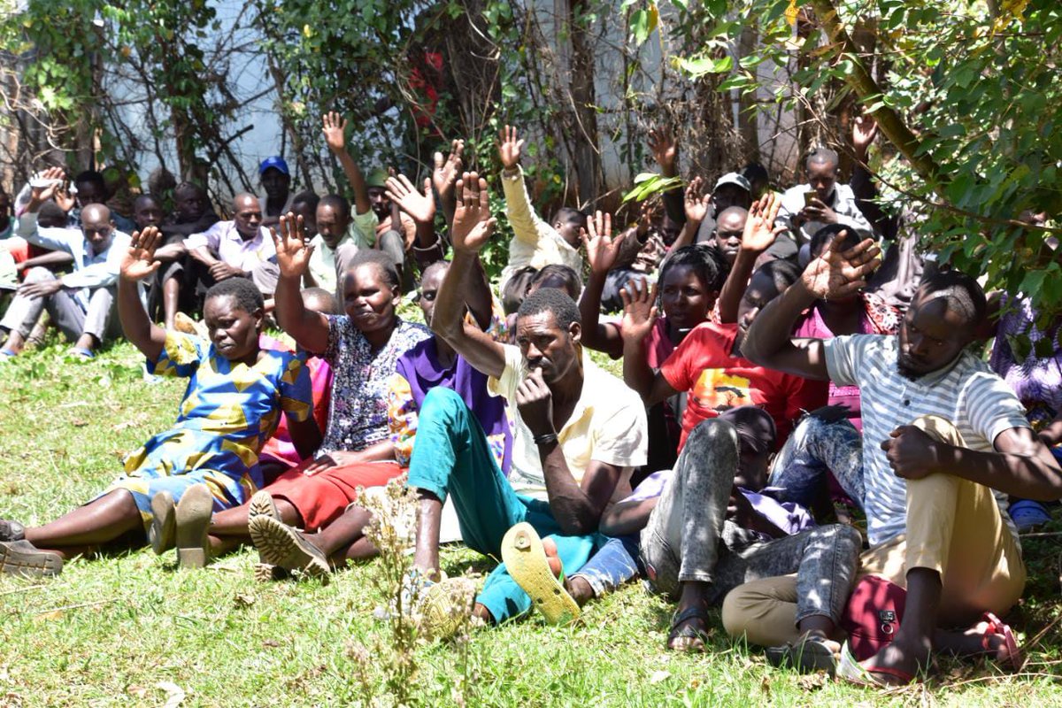 TruthPatrol254's tweet photo. Hon Speaker Joshua Kiptoo @kiptoojoshua8 addressing  residents of Cheirot trading centre in an interactive meeting. Kaptel/ Kamoiywo ward, Chesumei subcounty

#Fixnandi
#NandiKwanza
Naet ak Imanda https://t.co/C5oPUdr4pO