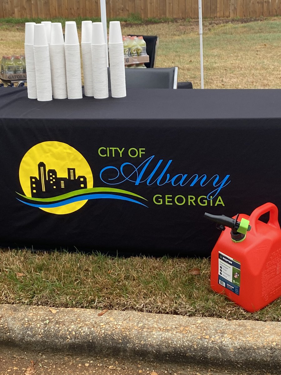 DtownAlbany's tweet photo. Rise and shine Albany!!! The Snickers Marathon has started and we’re ready!!! #RunAlbanyGa https://t.co/m3aMwkL49z